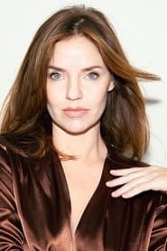 Kelli Garner