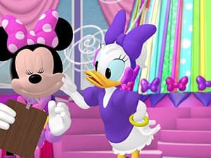 Minnie's Winter Bow Show