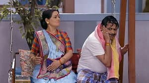 Amma sees Happu in Laila’s embrace - Happu Ki Ultan Paltan
