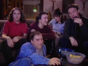 Les voisins 1 - Dans l'ascenseur - Au téléphone 3