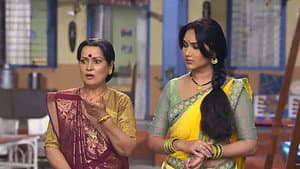 Amma and Rajesh learn Western etiquettes - Happu Ki Ultan Paltan