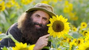 Episode 3 Autumn: Cheery Sunflowers & Wonderful Witlof