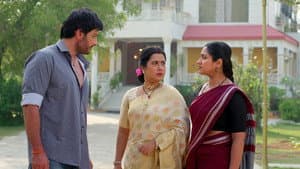 Deepa Confronts Bhanu