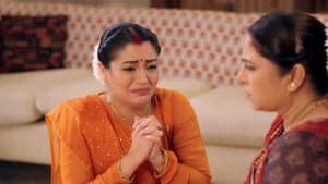 Pinky, Gunjan Get Exposed