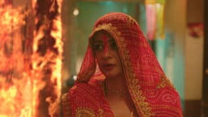 Aish Sets Shruti's House On Fire