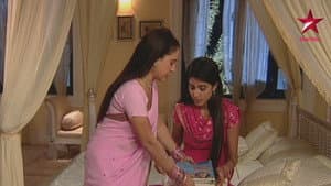 Varsha's advice for Akshara