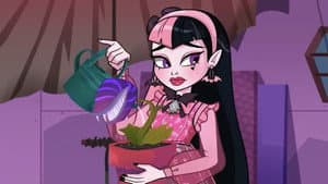 Draculaura Sings "Spark"