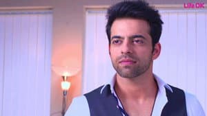 Dr Sameer Humiliates Roshni
