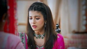 Armaan comes to Abhira's rescue