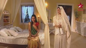 Akshara tells Dadi that she met Rituraj again