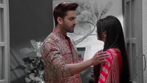 Kaveri encourages Abhira