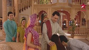 Varsha's mother meets Vishambhar