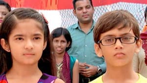 Pari Lok Freezes
