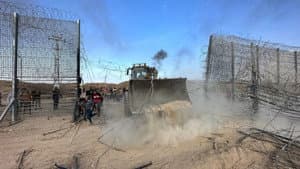 Gaza-Israel: The Iron Wall and the Bulldozer