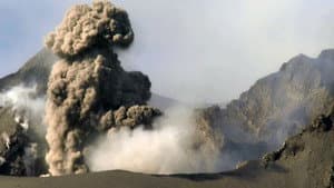 Sakurajima: Life Under the Ashes