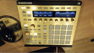 SUGA 의 Maschine mk2 review