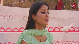 Akshara tries to apologise