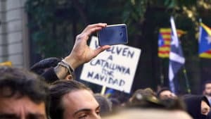 Fake News: The Battle of the Social Networks