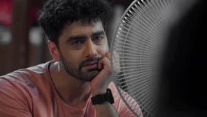Armaan admires Abhira from afar