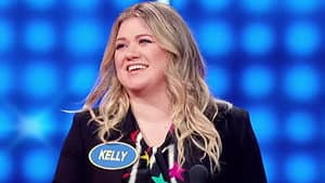 Kelly Clarkson vs Amy Schumer and Bindi Irwin vs Chrissy Metz