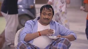 An unknown person threatens Happu - Happu Ki Ultan Paltan