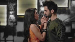 Virat's plan to teach Priyanka a lesson