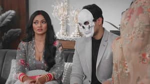 Dildar performs Rajeev's Muh Dikhai ritual