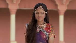 Jalal throws a knife towards Ataga