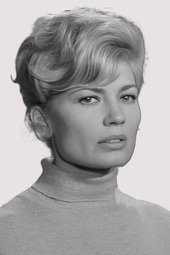 Nadia Sanders