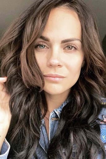 Laura Carmine