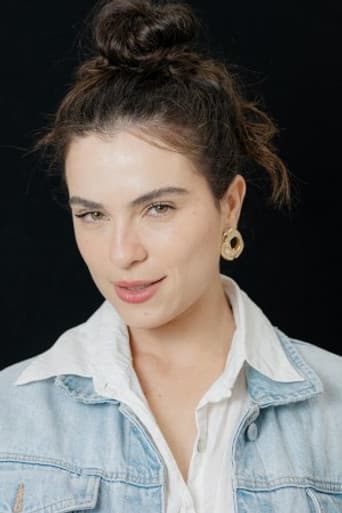 Isabela Melo