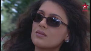 Aarti returns to India