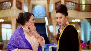 Janhvi Slaps Pinki !