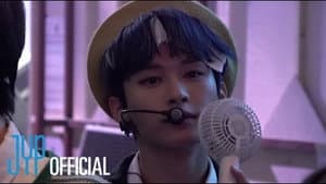 Lee Know : LEE KNOW LOG 8
