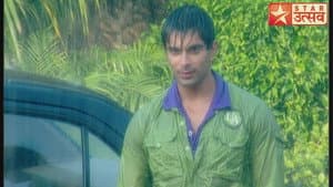 Armaan Fakes an Accident