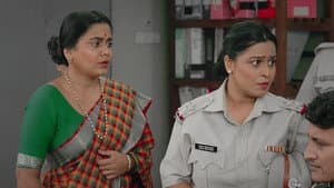 Babita stops her pretence